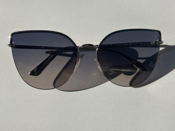 TOM FORD Ingrid 02 - TF652...