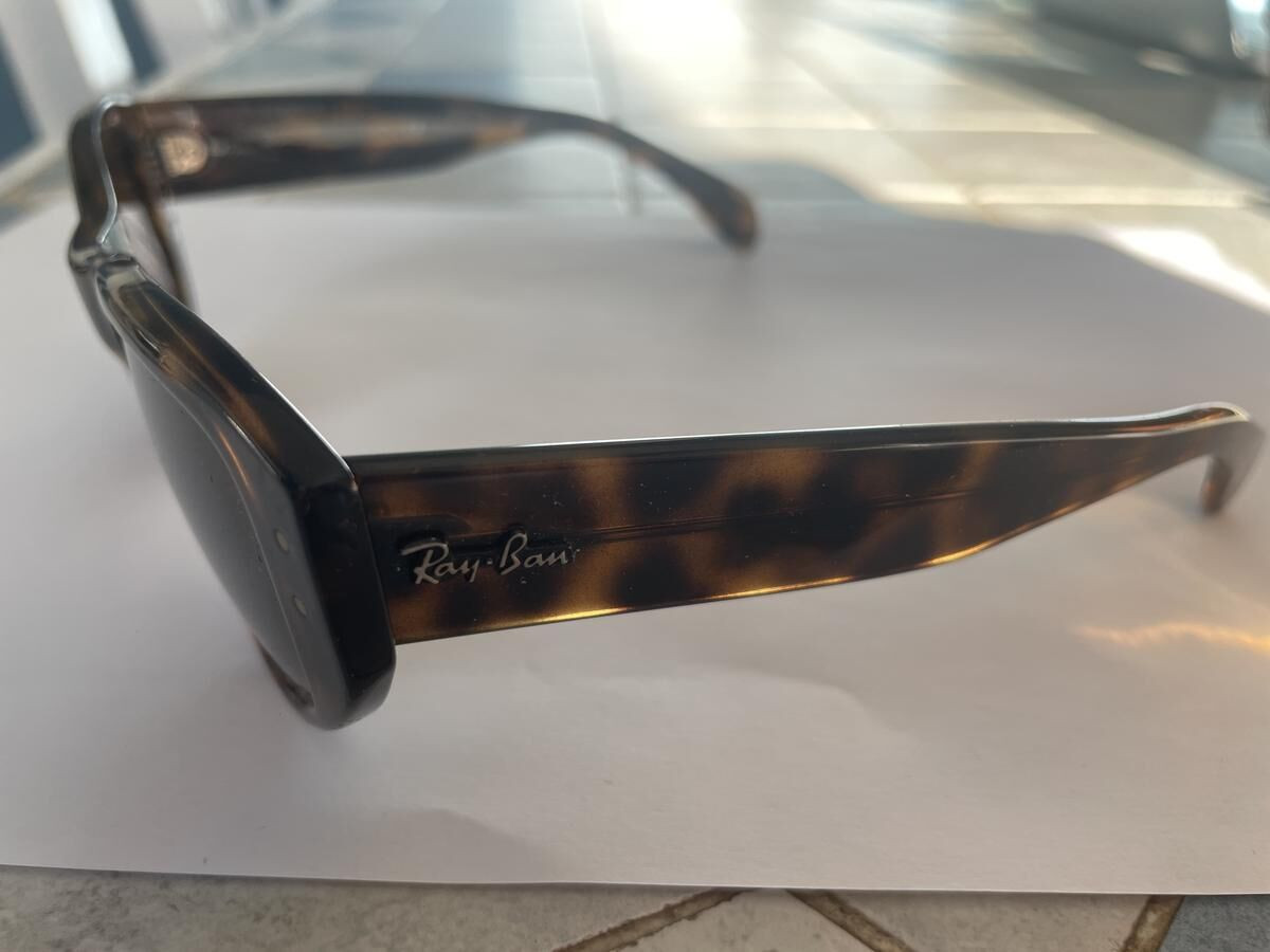 Rayban RB4152