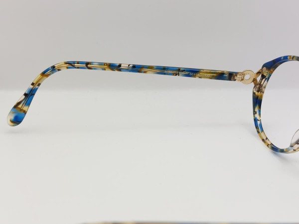 Yves Saint Laurent - Y690