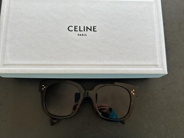Céline - CL4002UN