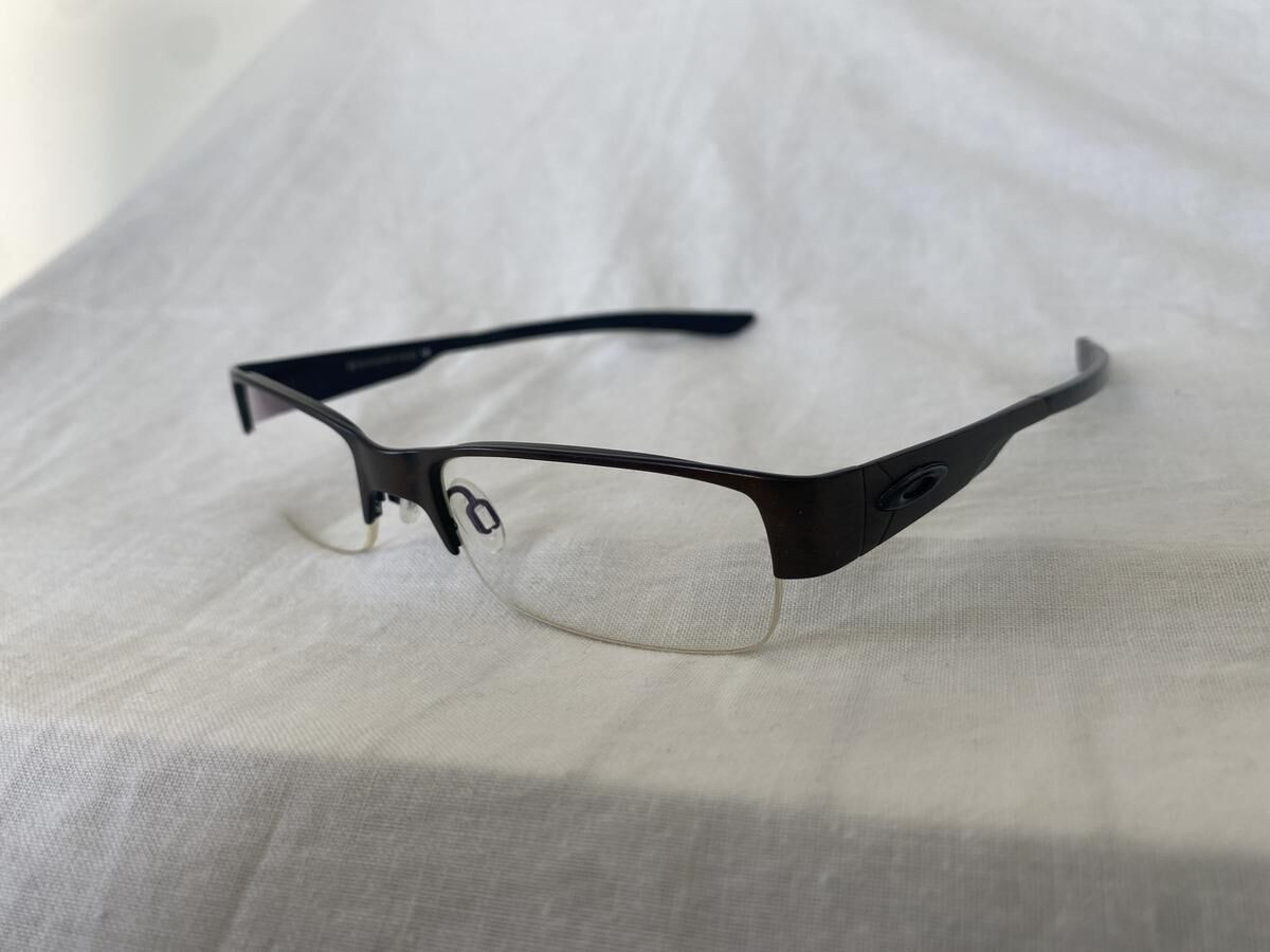 Oakley-138 toast/matte black ratchet 2.0 titanium