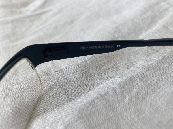 Oakley-138 toast/matte black ratchet 2.0 titanium
