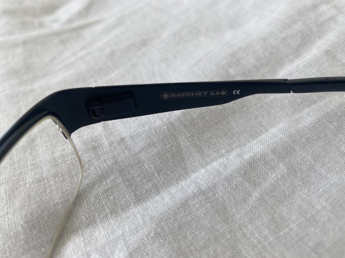 Oakley-138 toast/matte black ratchet 2.0 titanium