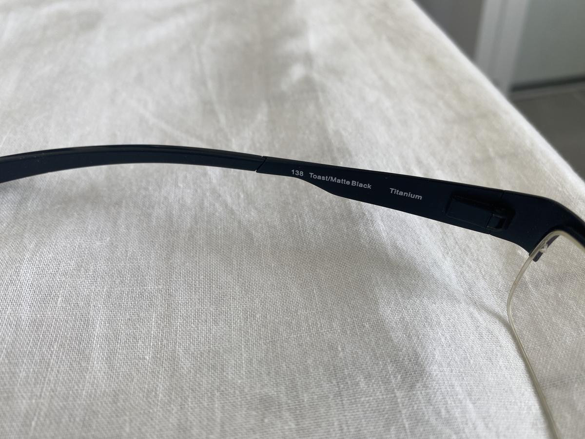 Oakley-138 toast/matte black ratchet 2.0 titanium