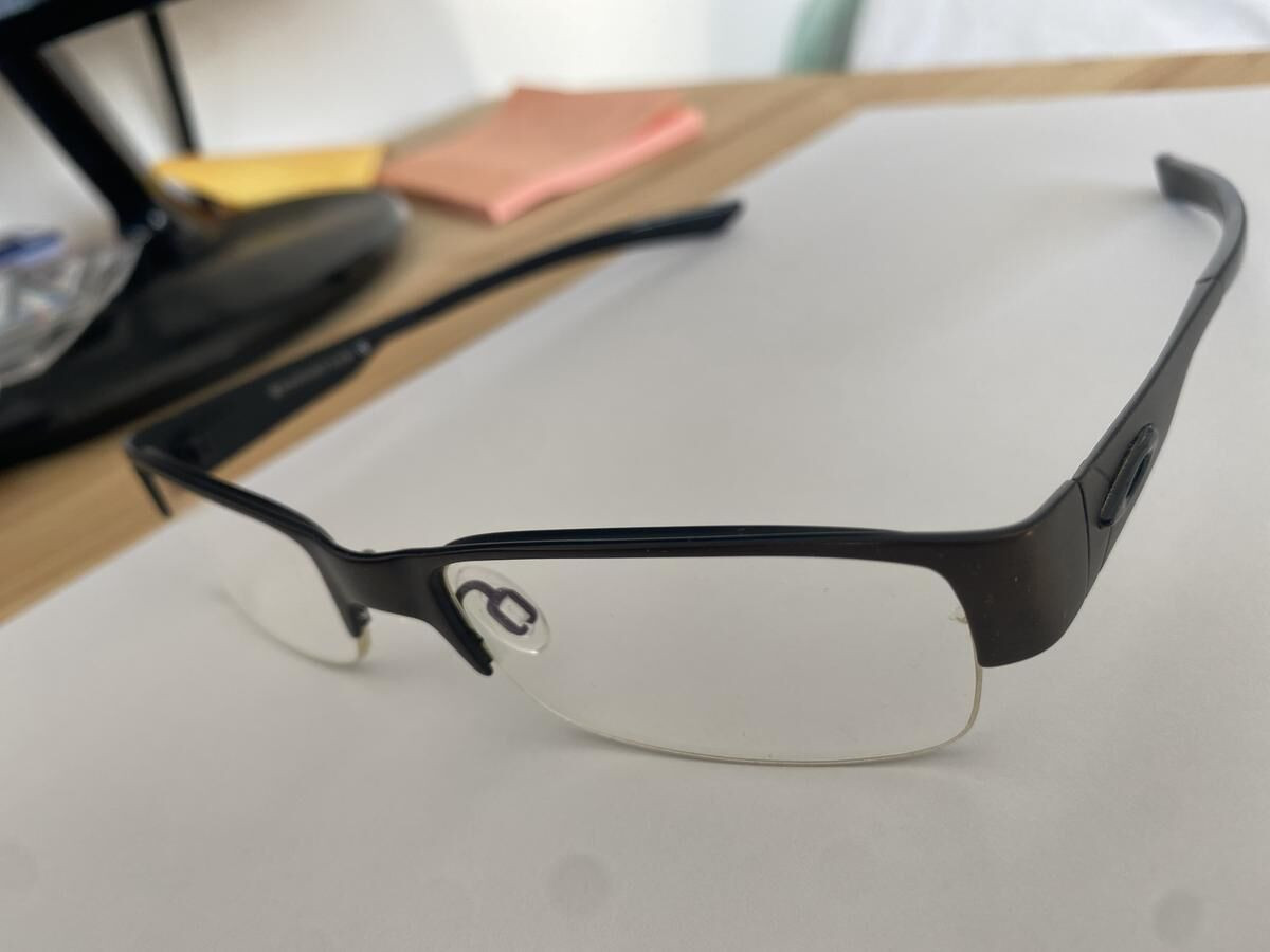 Oakley-138 toast/matte black ratchet 2.0 titanium