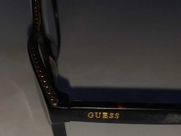 Guess 052 53 □ 16 135