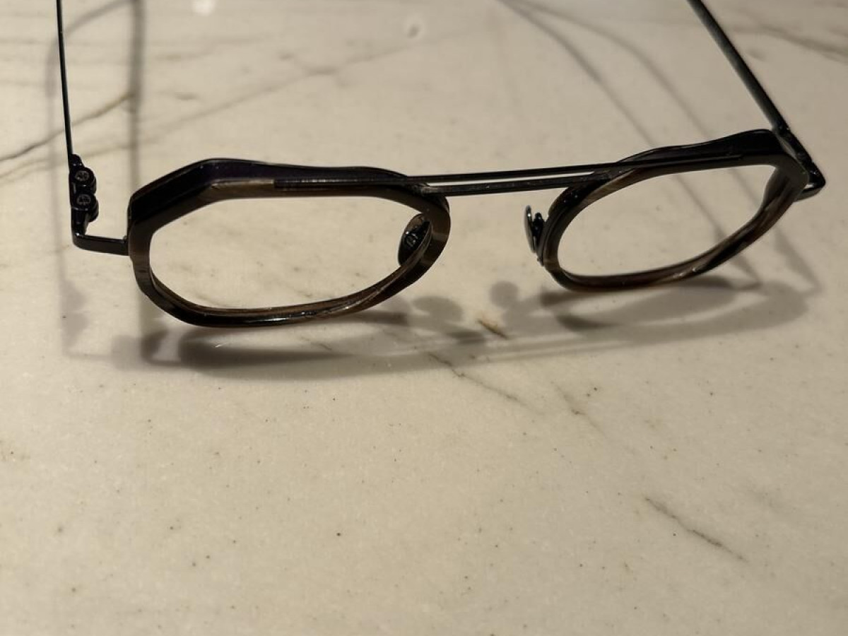 La Petite Lunette Rouge Urben-Corne