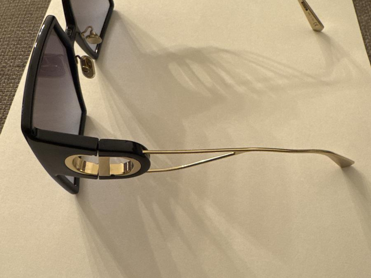 Dior 30 Montaigne SU 3282