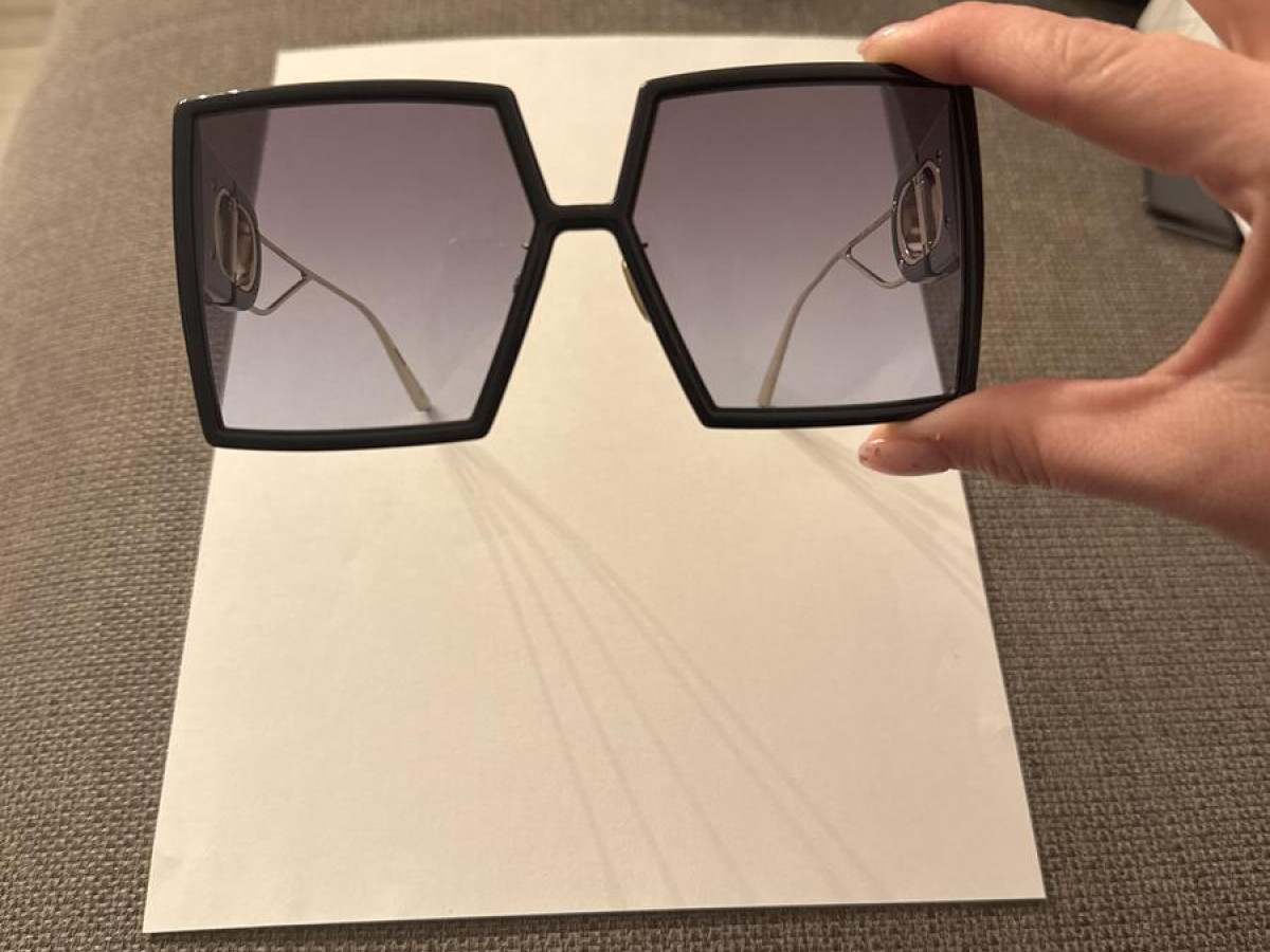 Dior 30 Montaigne SU 3282