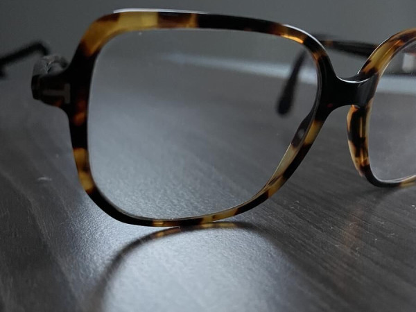 TOM FORD - TF5578 052