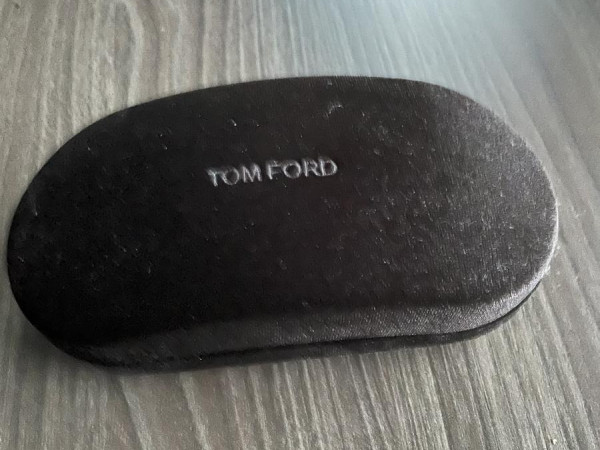 TOM FORD - TF5578 052