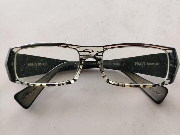 Alain mikkli pact A0507 06
