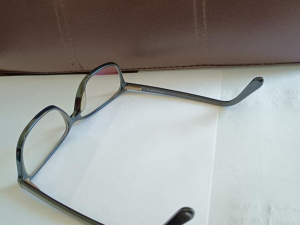 GIVENCHY - VGV 800 COL.0700 140