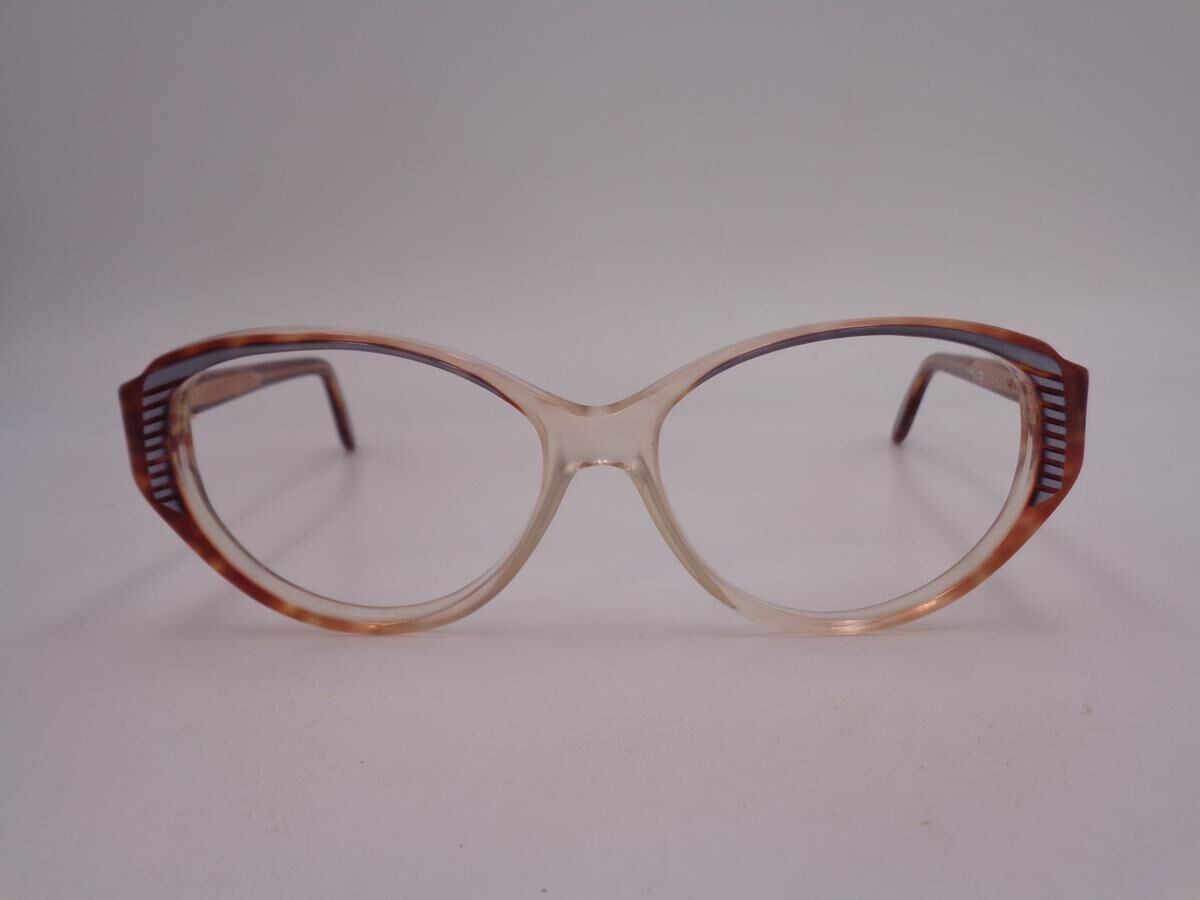 YVES SAINT LAURENT 
