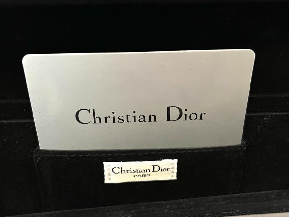 Christian Dior - Dioressence1