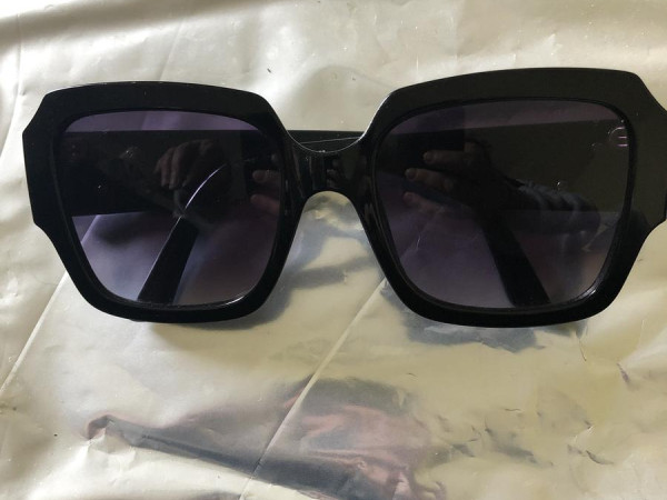 GUESS GU7681