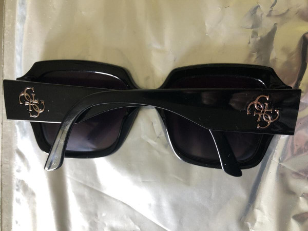 GUESS GU7681