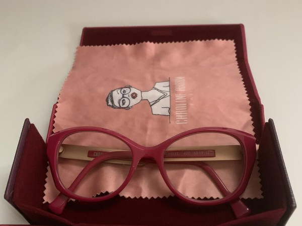 Caroline Abram PRUNELLE 402