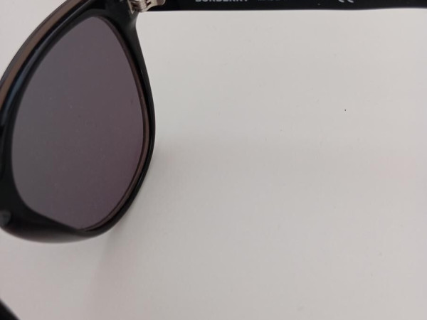 Burberry B4310