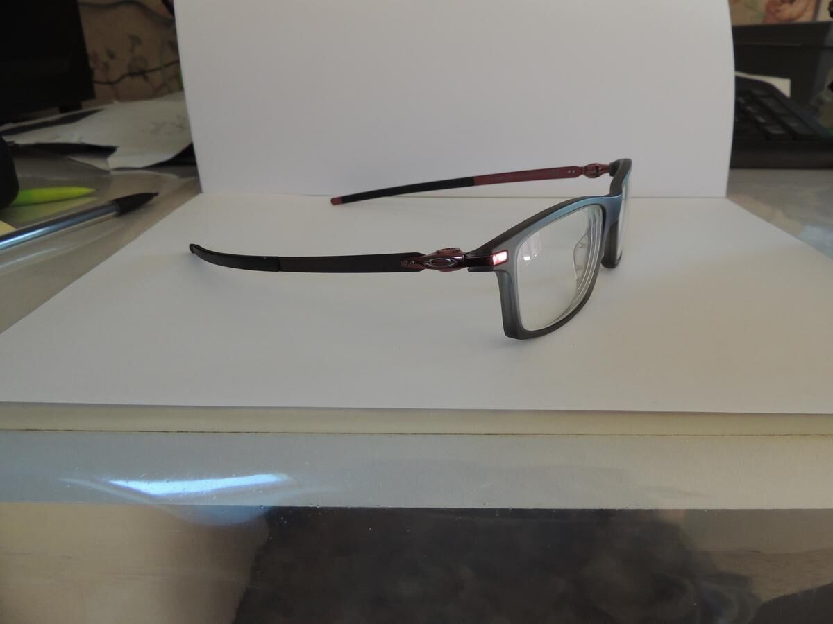 OAKLEY 8050