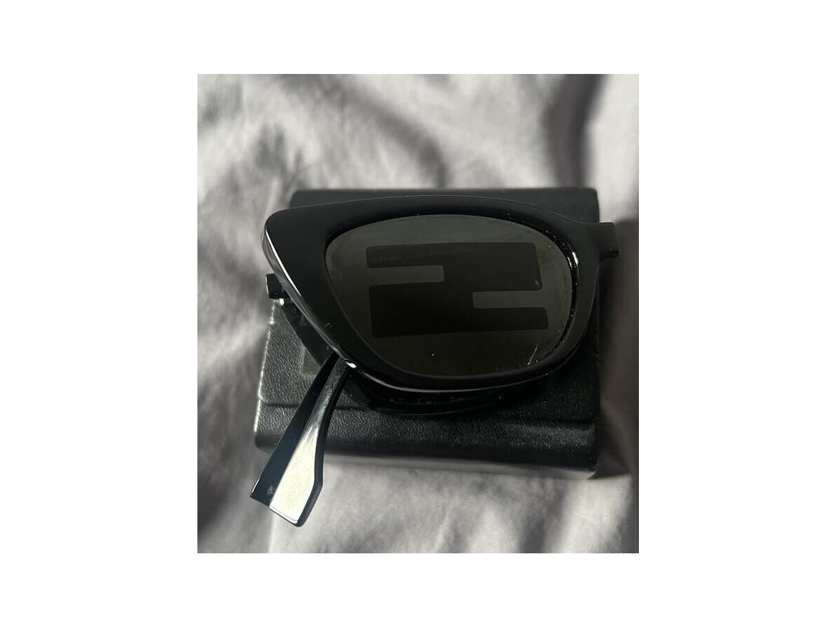 FENDI - FE40089I