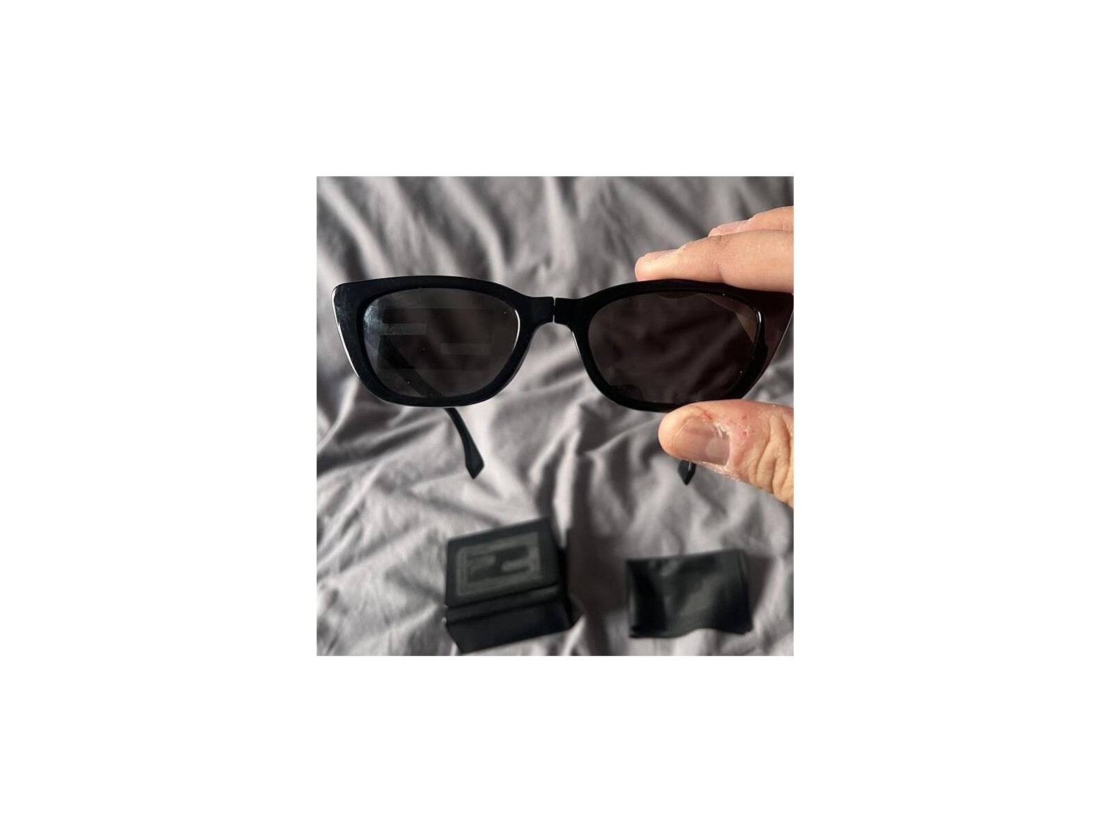 FENDI フェンディ 折り畳み式 サングラス FE40089I アイウェア fendi-fe40089i.jpg