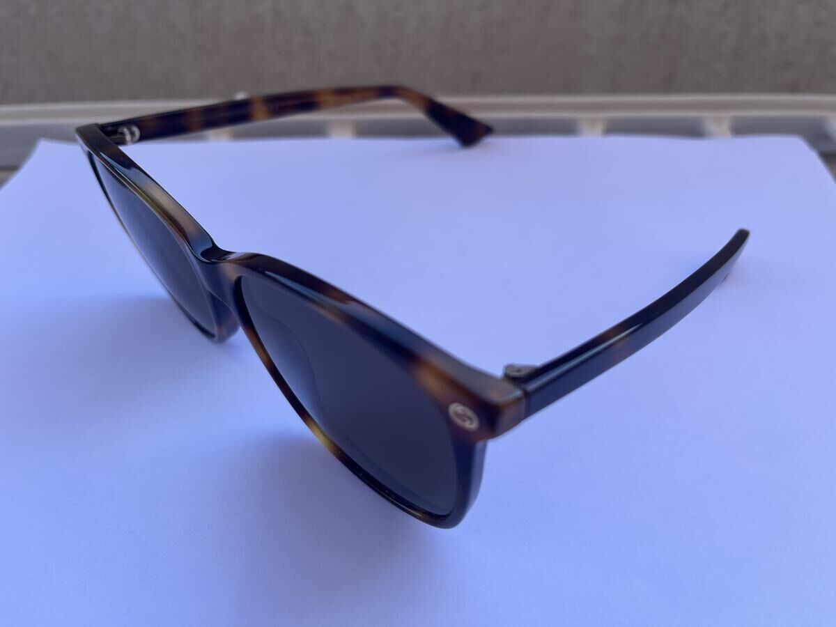 Gucci-UD207BJ17Q