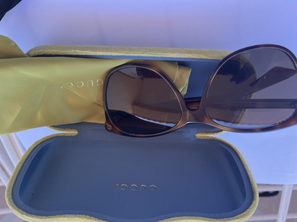 Gucci-UD207BJ17Q