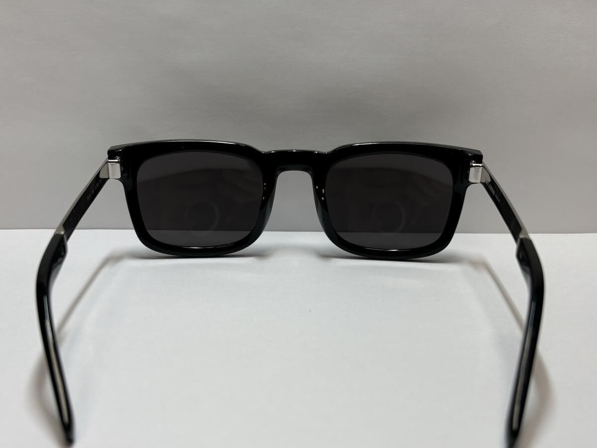Yves Saint Laurent - SL581 001