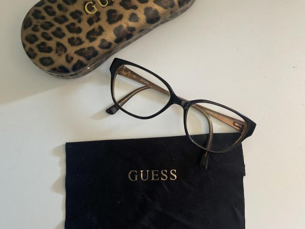Guess - GU2331