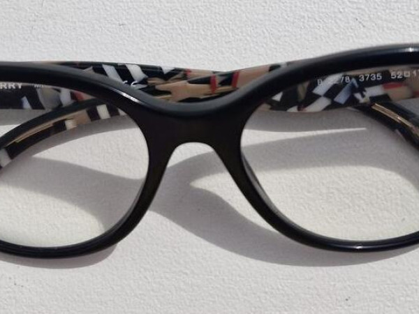 Burberry - B2278 3735