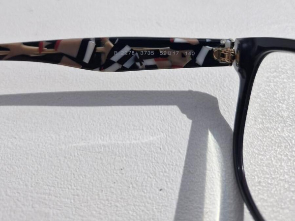 Burberry - B2278 3735