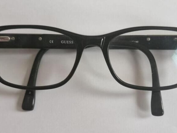 Guess GU1735