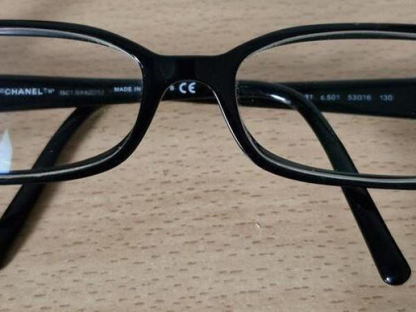 シャネル(内装のみ)文字盤ムーブメントつき分解掃除済。 CHANEL 】 暗闇で光る文字盤にご注目ください！神秘的な宇宙が