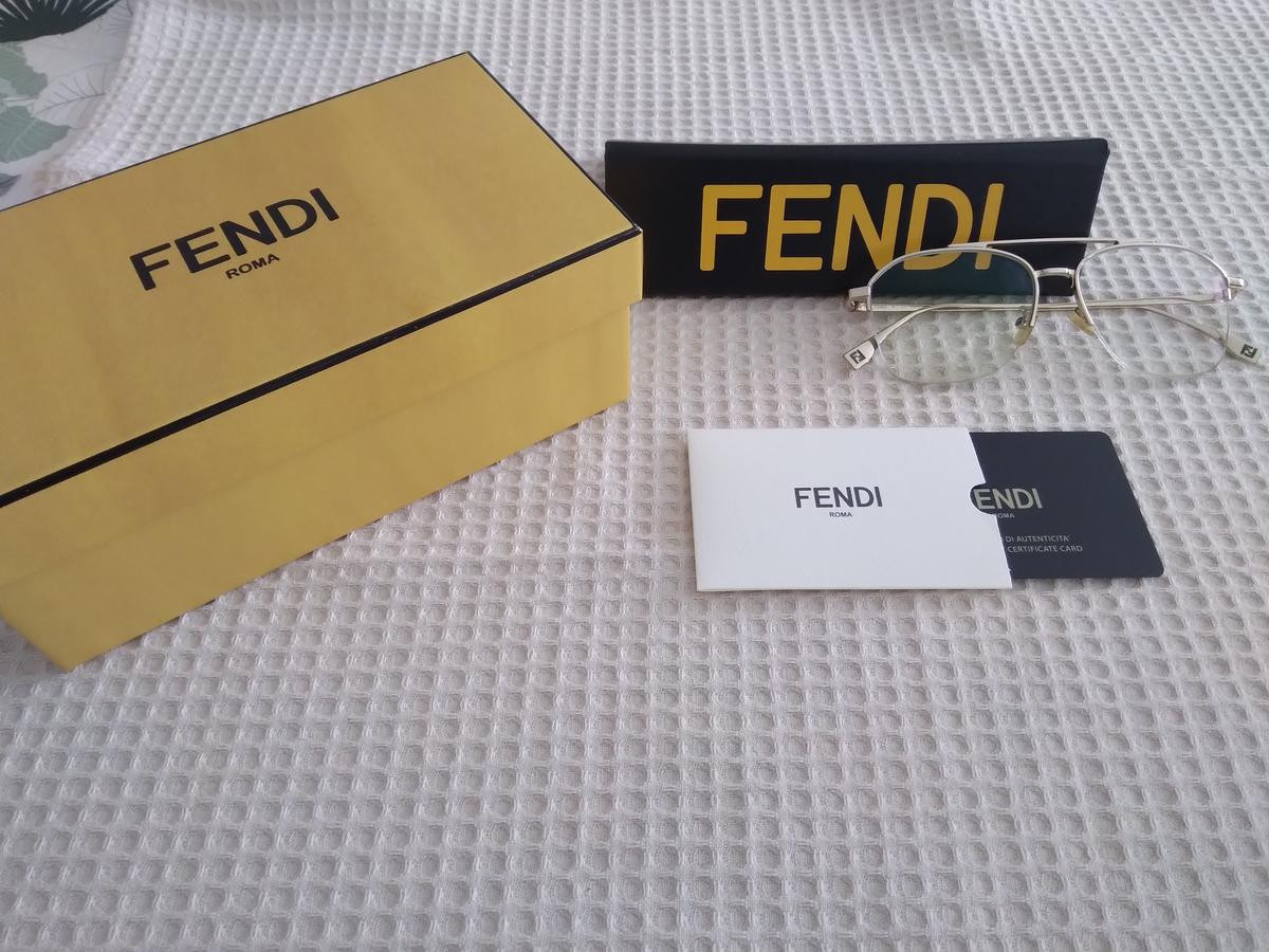 Fendi - FE50033U
