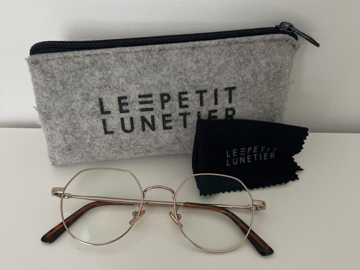 Le petit lunetier