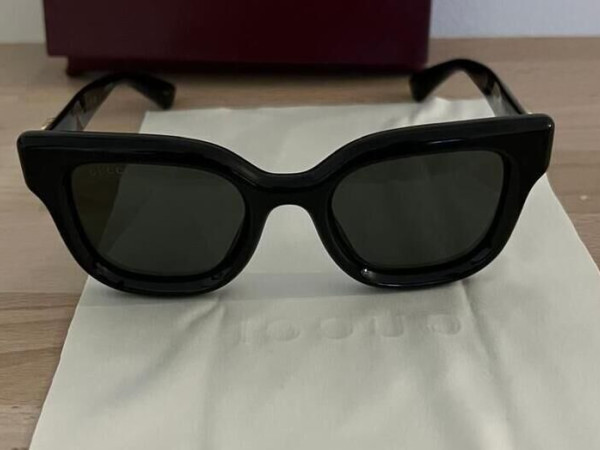 Gucci - GG1828S