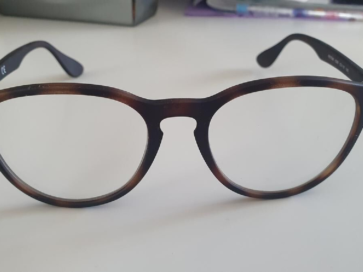 RAY-BAN - RB7046