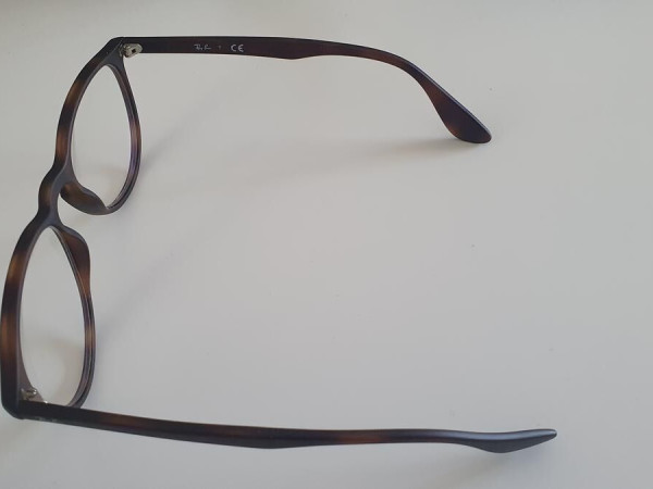 RAY-BAN - RB7046