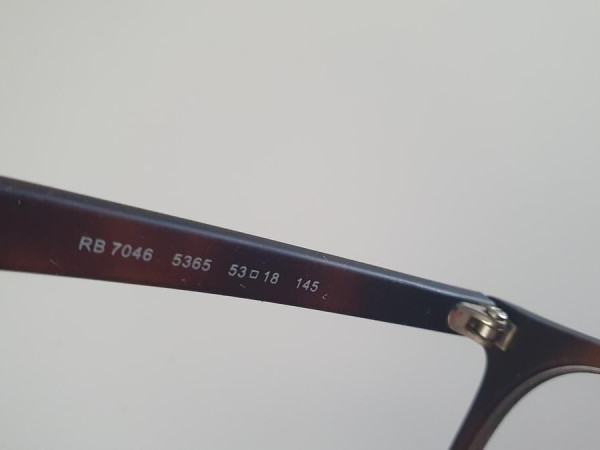 RAY-BAN - RB7046