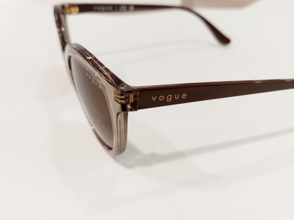 VOGUE-VO5427S