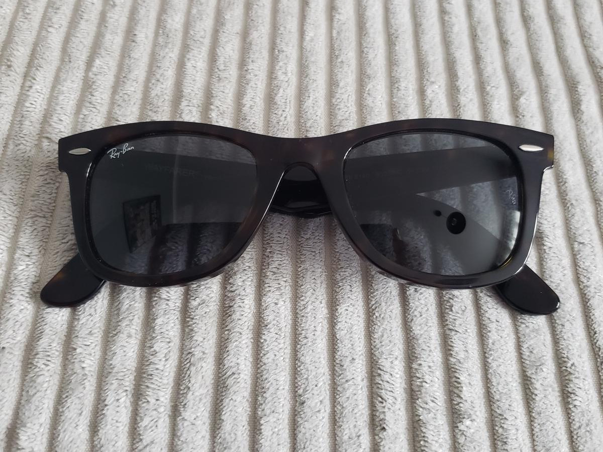RAY-BAN- RB2140