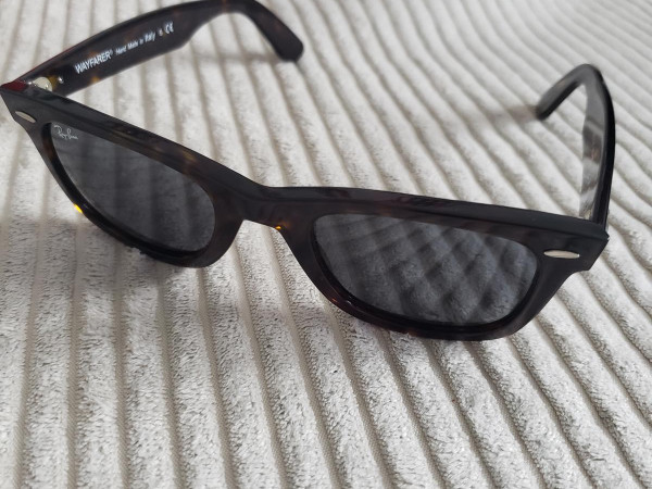 RAY-BAN- RB2140