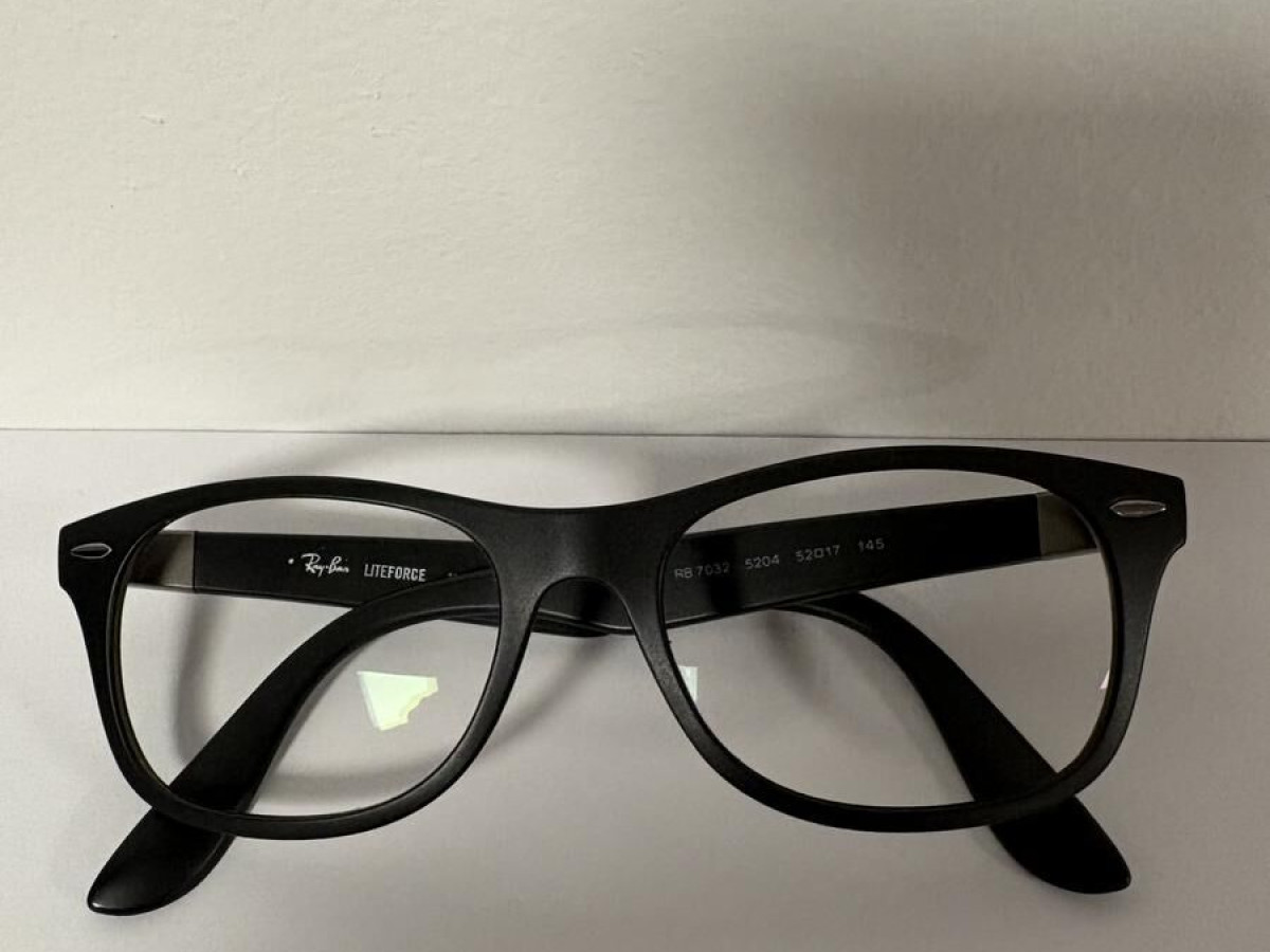 RAY-BAN - RB7032