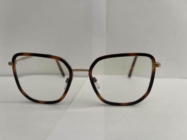 Marc Jacobs- Marc 537