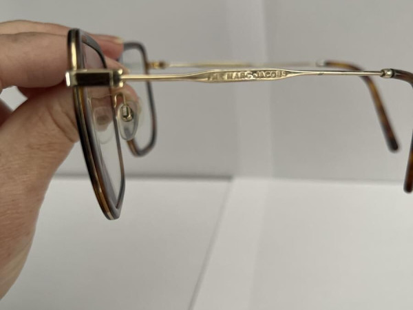 Marc Jacobs- Marc 537