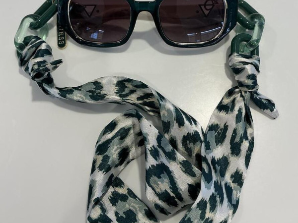 Guess - GU7817