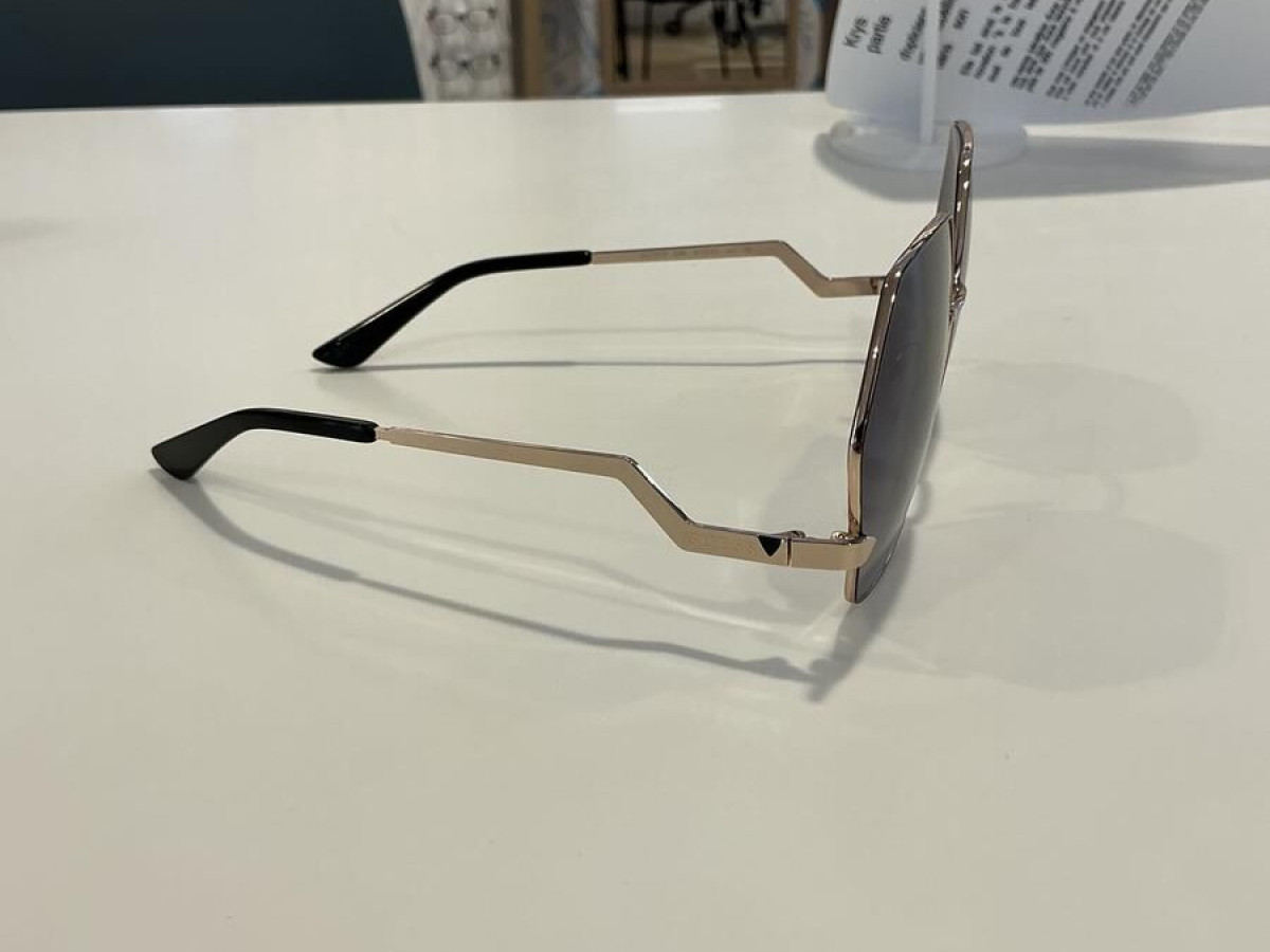 GUESS - GU7815