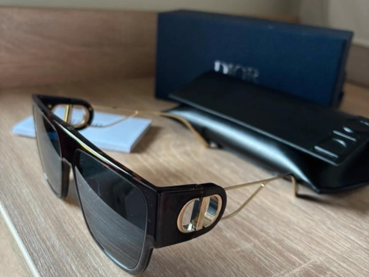 Dior- 30Montaigne 33U
