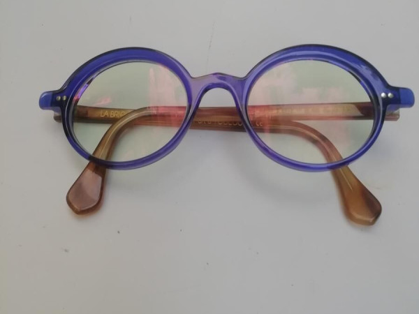 La brique et la violette